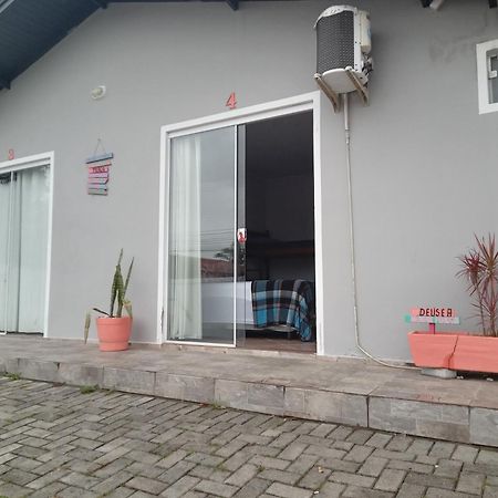 פנייה Suites Economicas Beto Carreiro Word מראה חיצוני תמונה